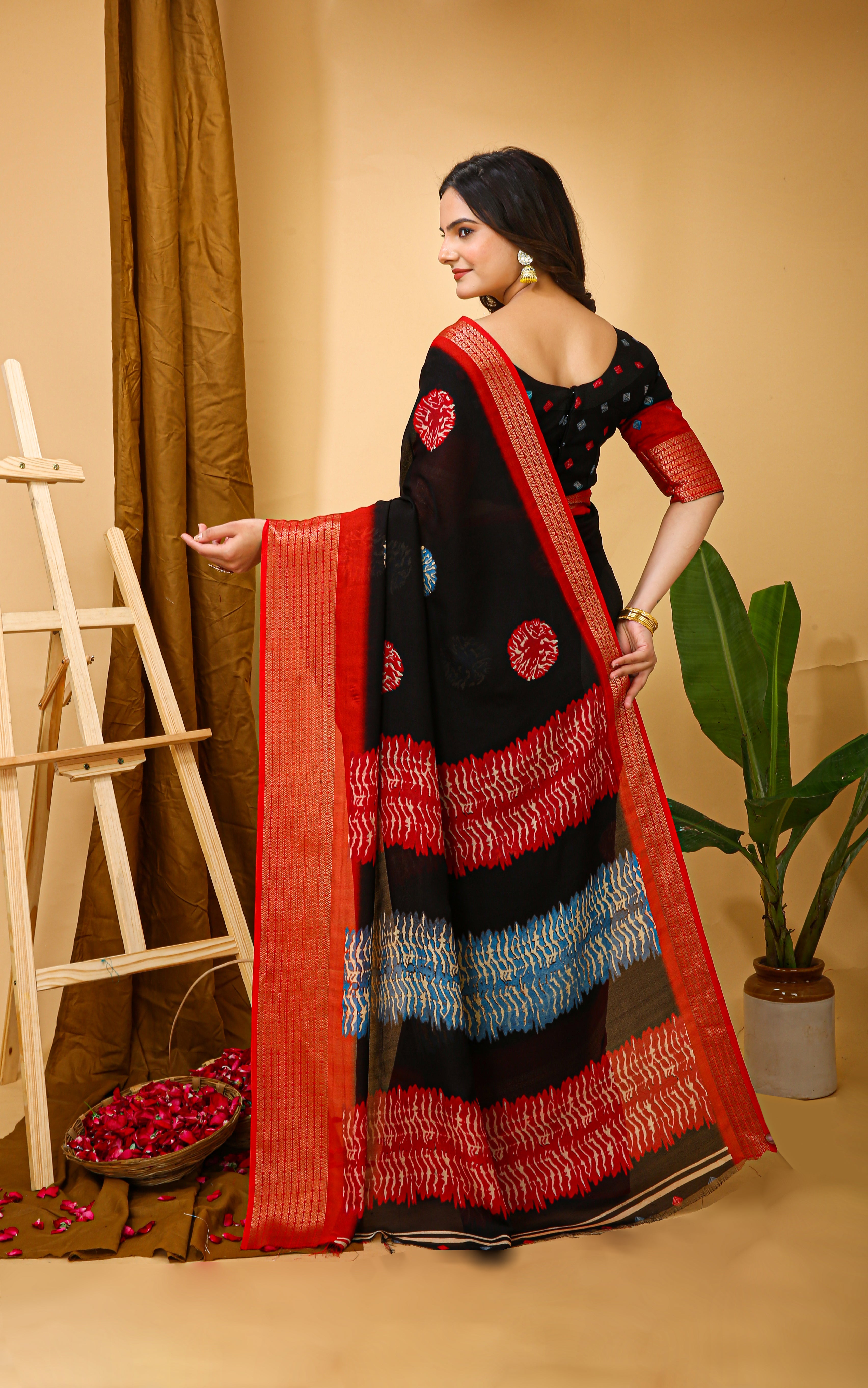 Black Kalamkari Print Saree with Jacard Zari Border & Pallu With Printed Blouse