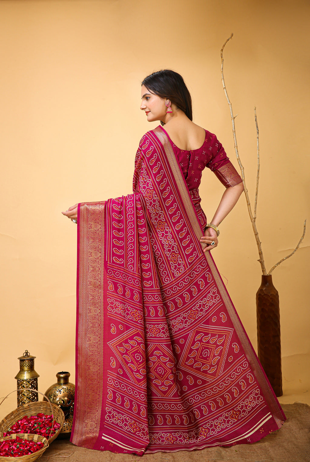 Elegant Dola Cotton Kalamkari Saree with Premium Jacquard Kanjivaram Zari Border