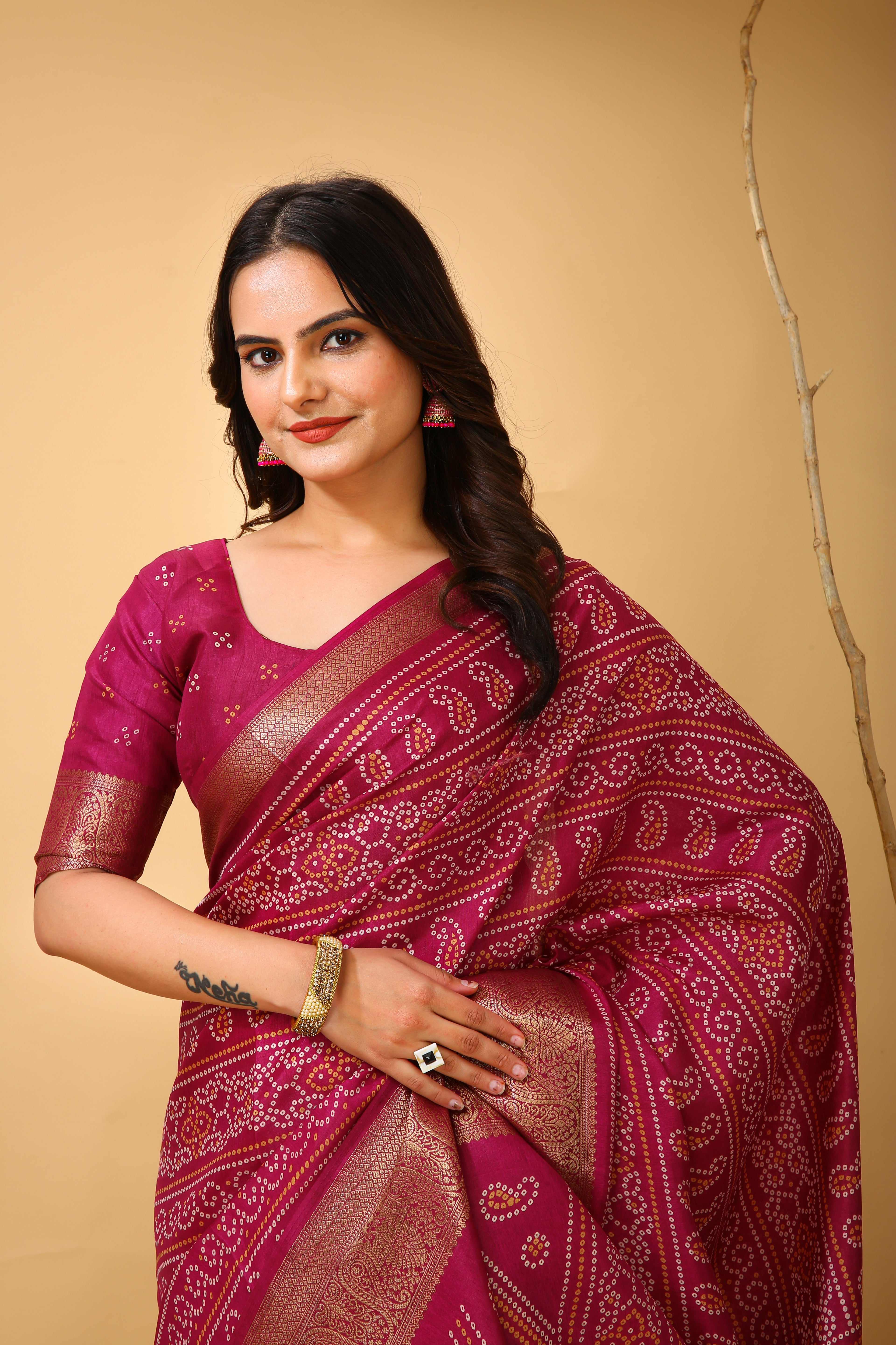 Elegant Dola Cotton Kalamkari Saree with Premium Jacquard Kanjivaram Zari Border