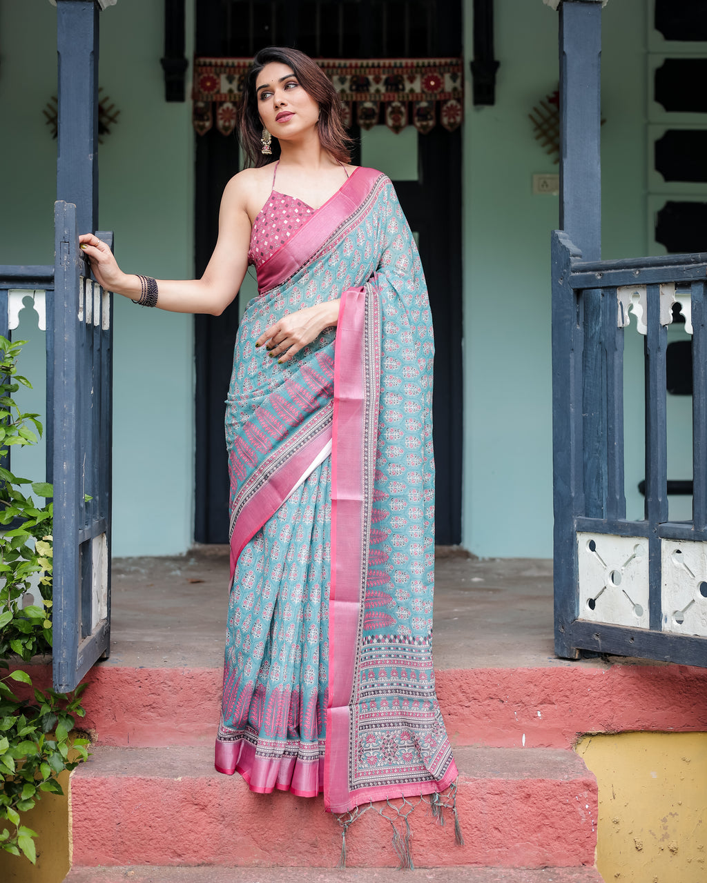 Green Pure Cotton Linen Saree with Pink Border