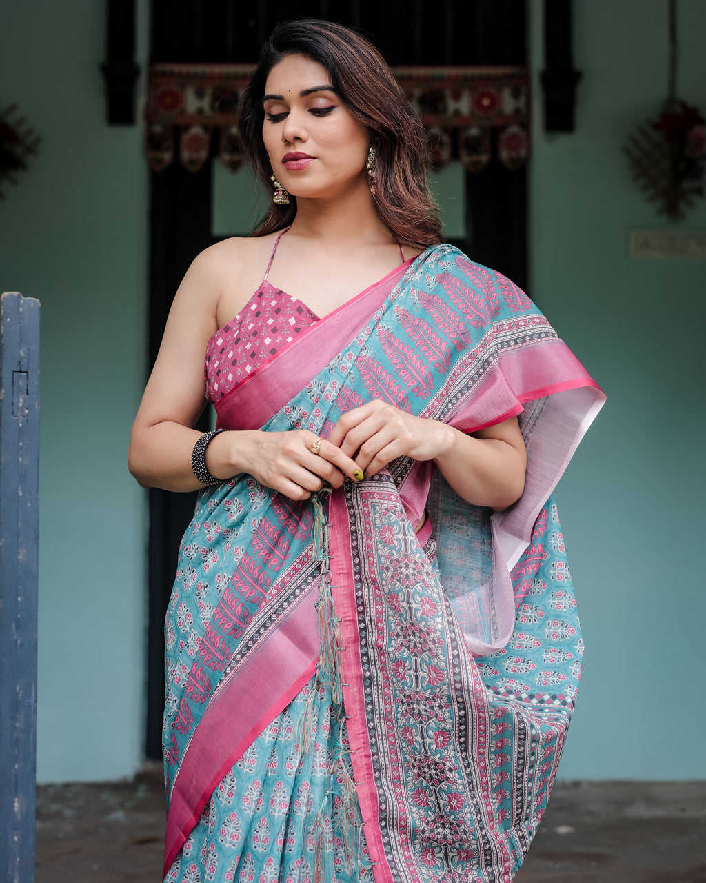 Green Pure Cotton Linen Saree with Pink Border