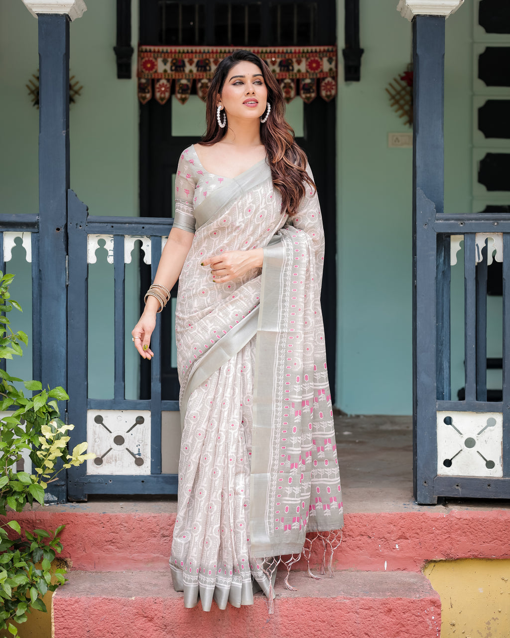 Soft Grey Pure Cotton Linen Saree with Pink Printed Design