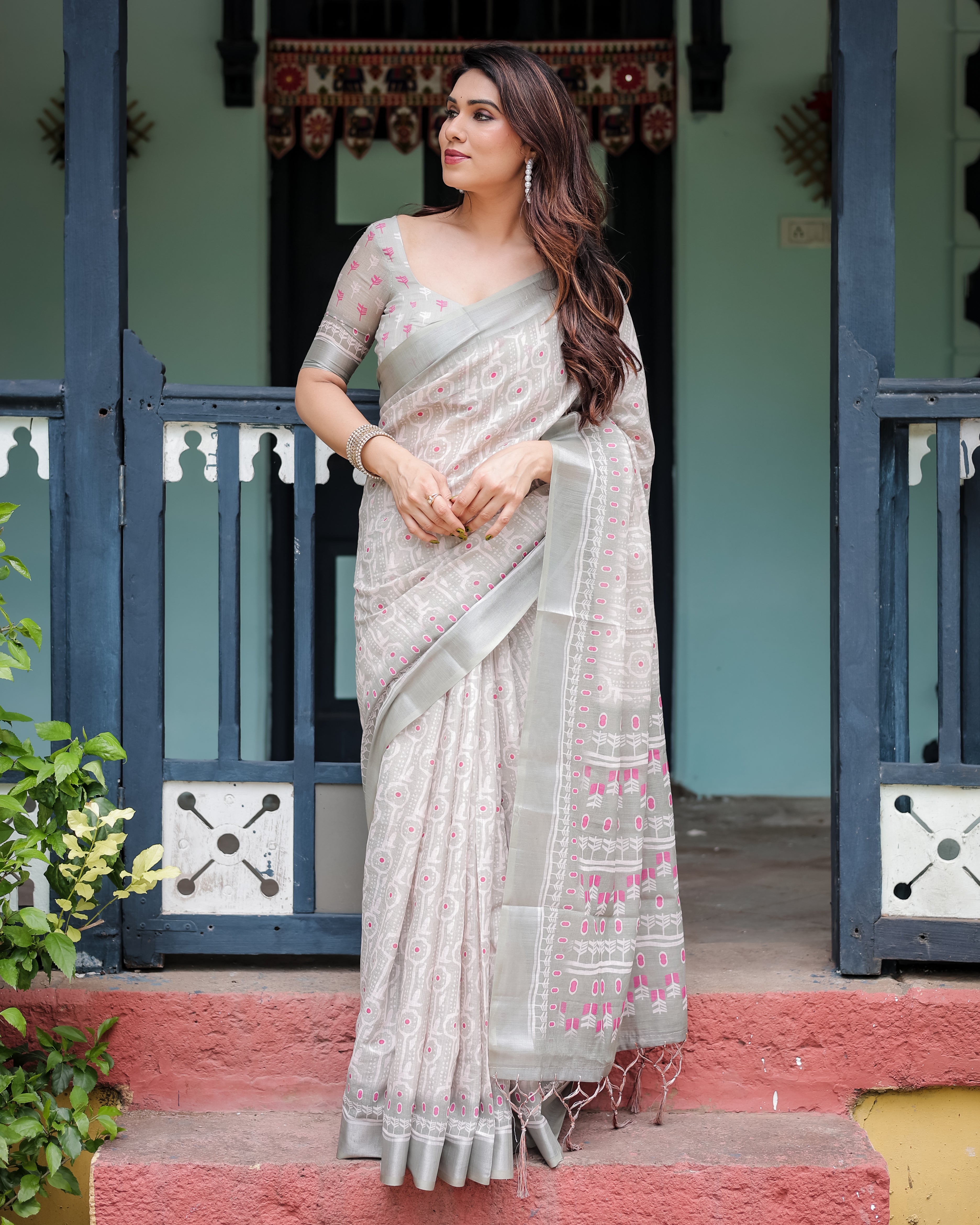 Soft Grey Pure Cotton Linen Saree with Pink Printed Design