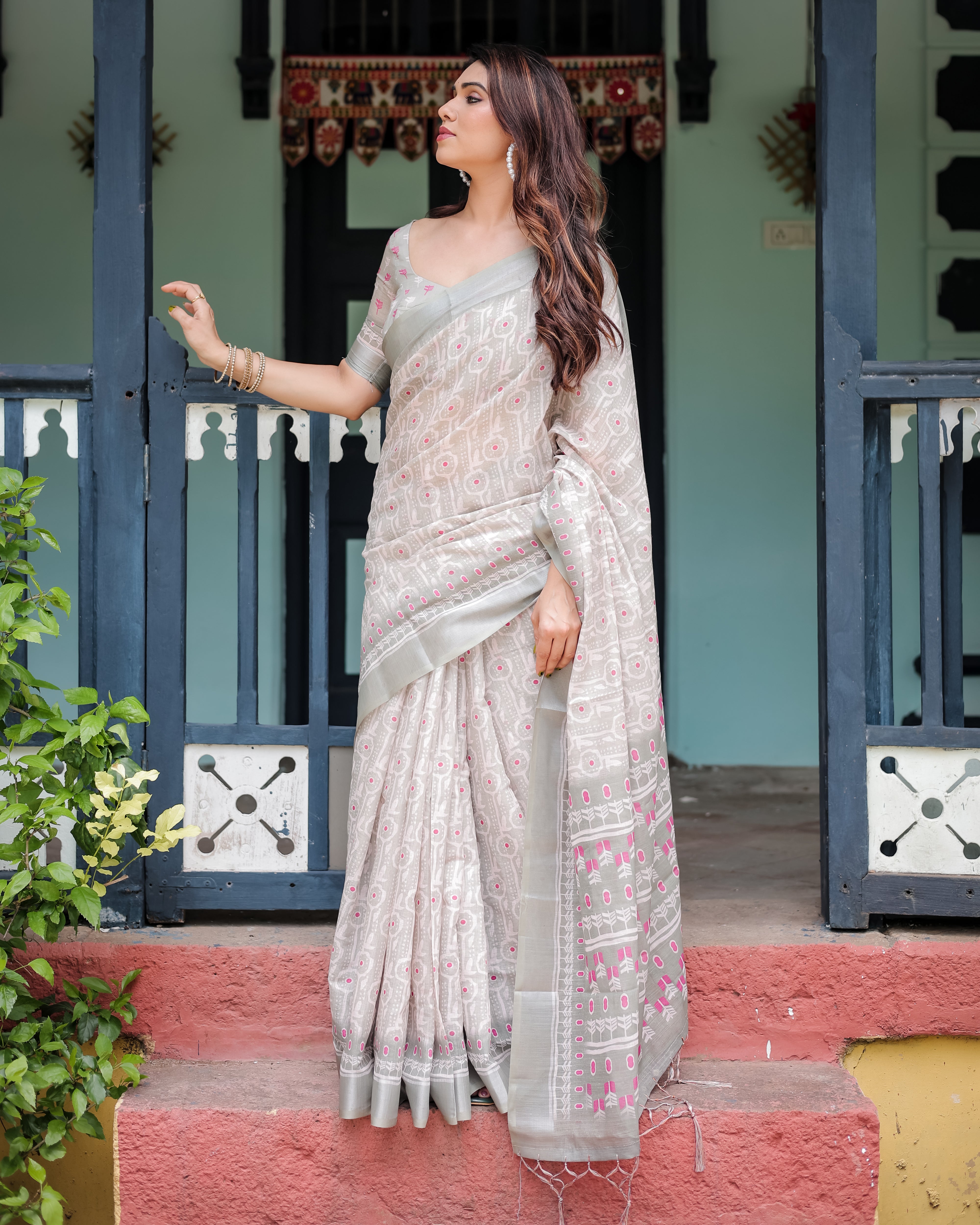 Soft Grey Pure Cotton Linen Saree with Pink Printed Design