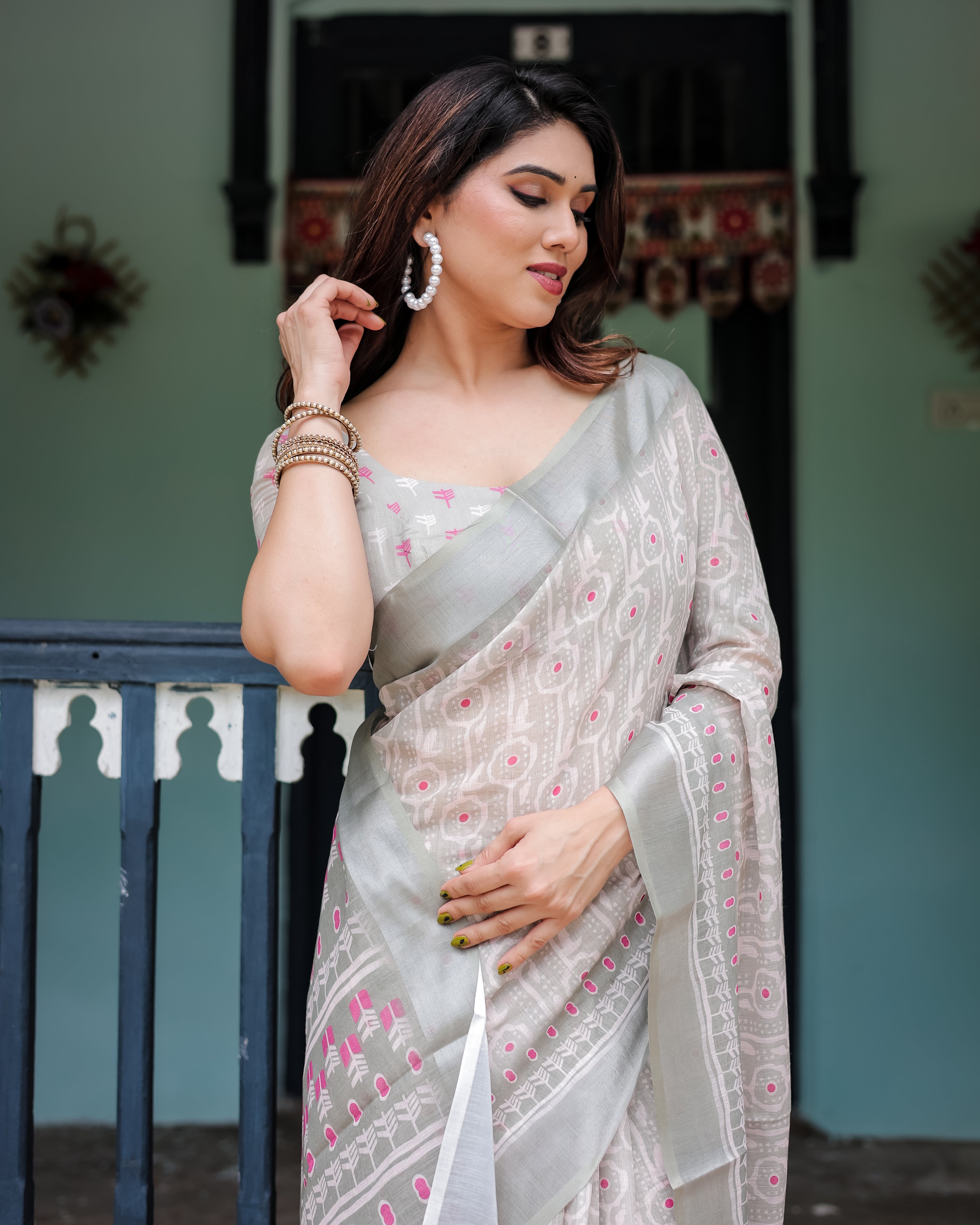 Soft Grey Pure Cotton Linen Saree with Pink Printed Design