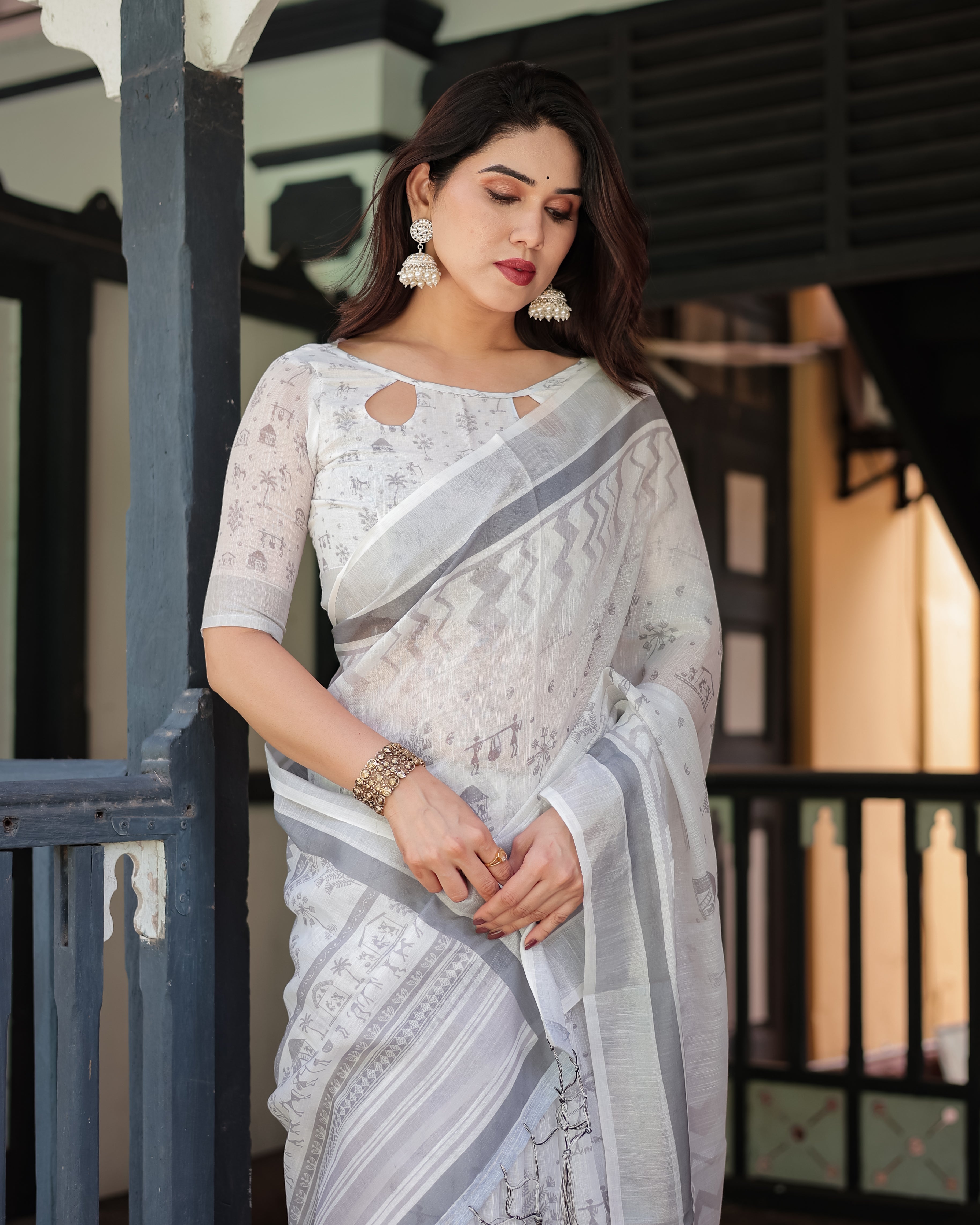 Elegant White & Grey Printed Linen Cotton Saree