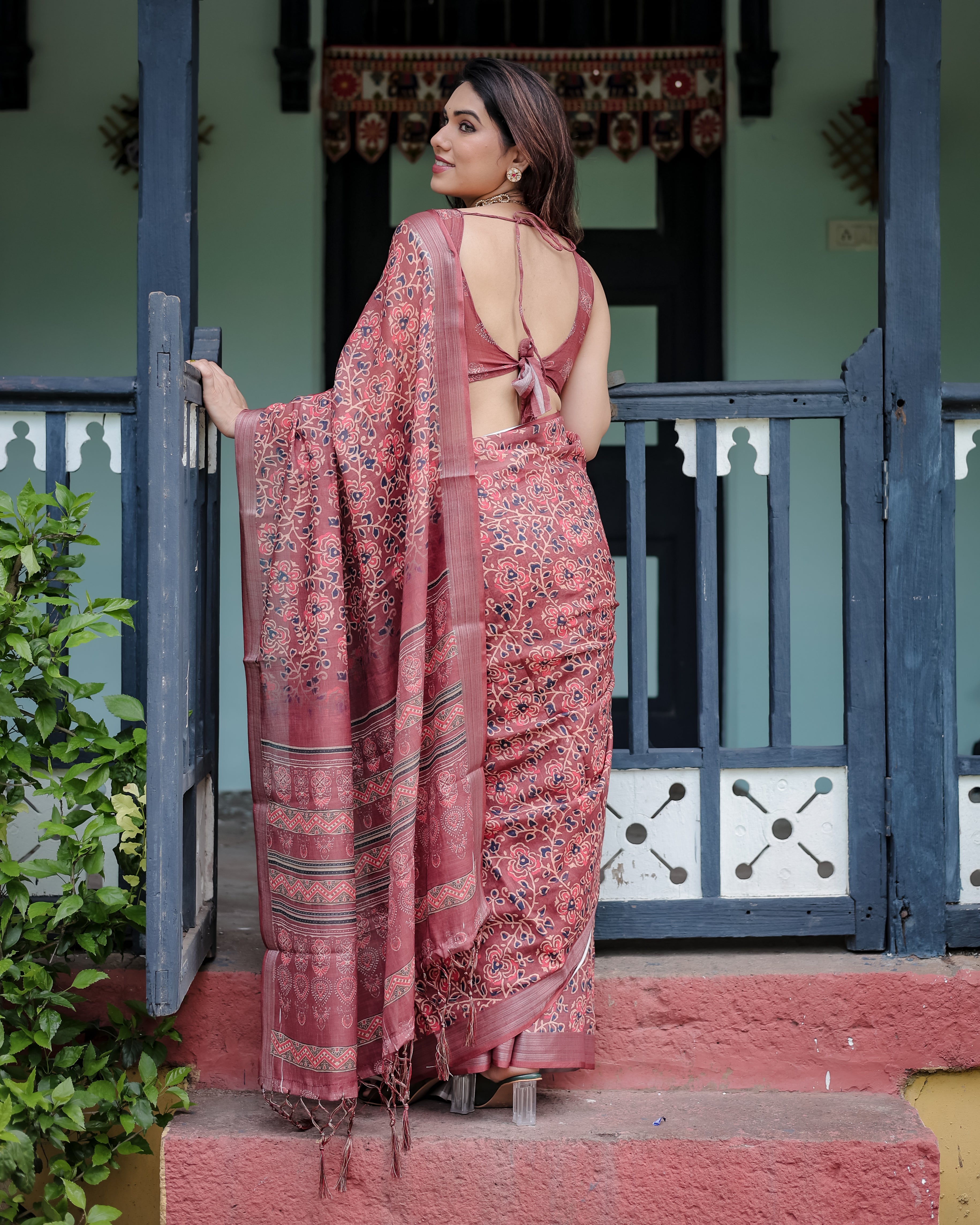Rust Red Pure Cotton Linen Saree with Abstract Print