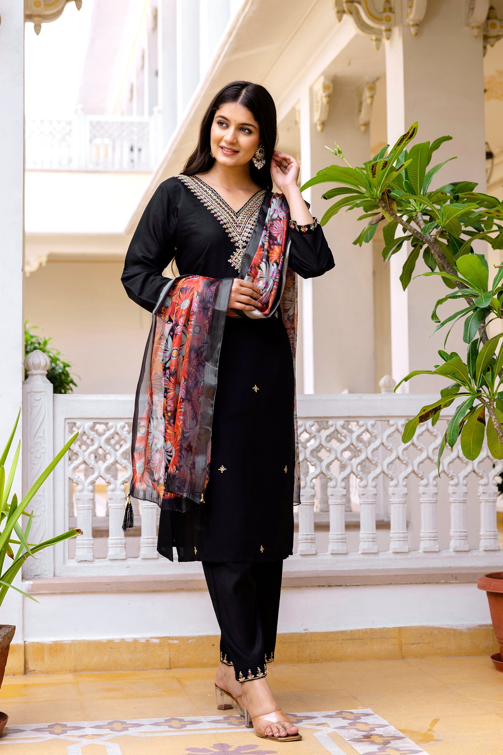 Black Elegant Viscose Chandari Embroidered Kurta Set with Dupatta