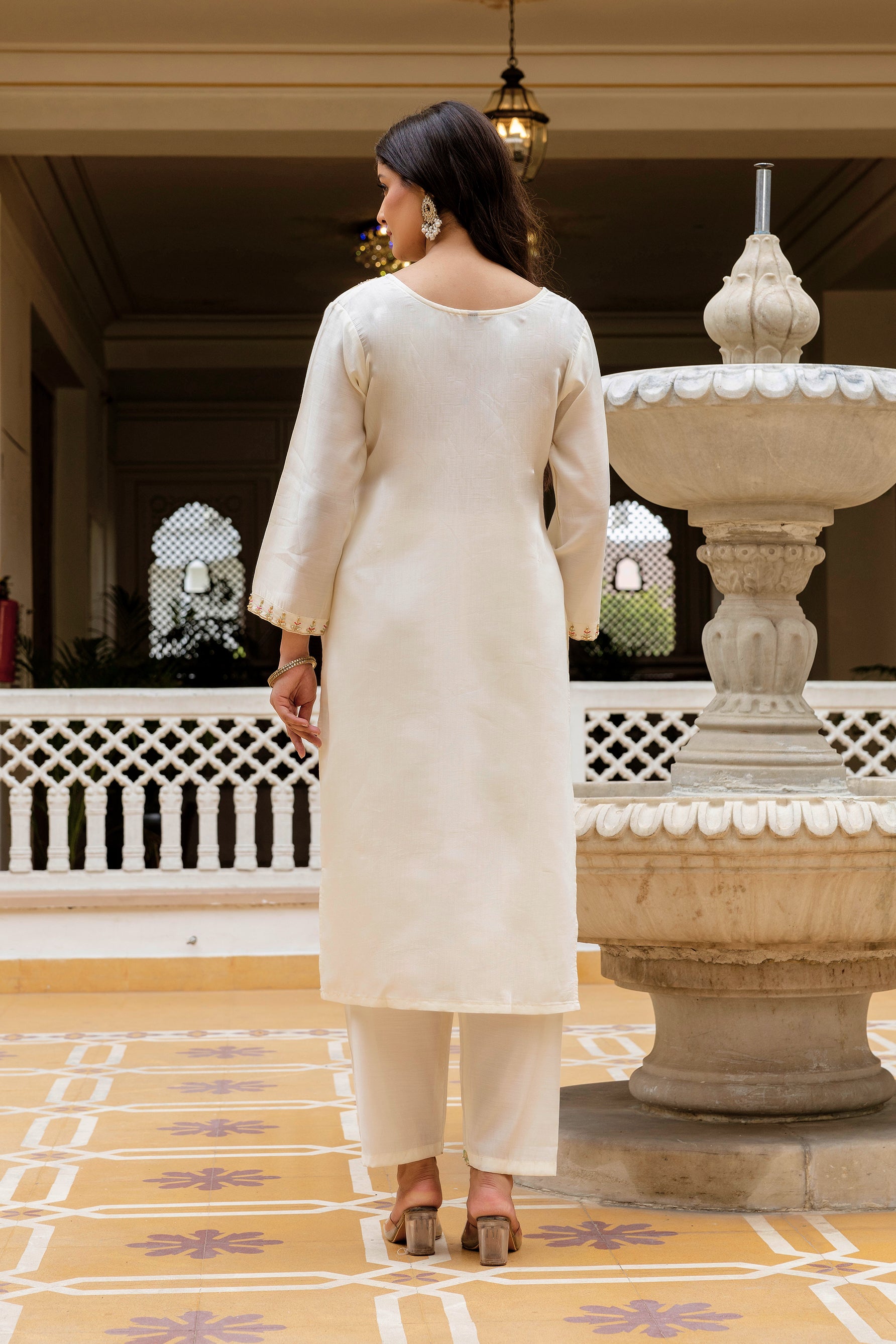 White Elegant Viscose Chandari Embroidered Kurta Set with Dupatta
