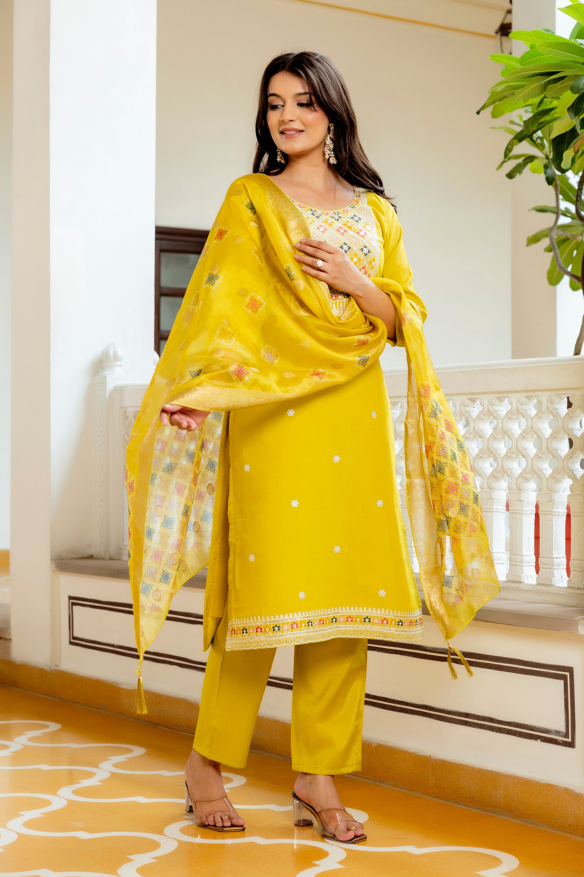 Yellow Elegant Viscose Shimar Embroidered Kurta Set with Dupatta