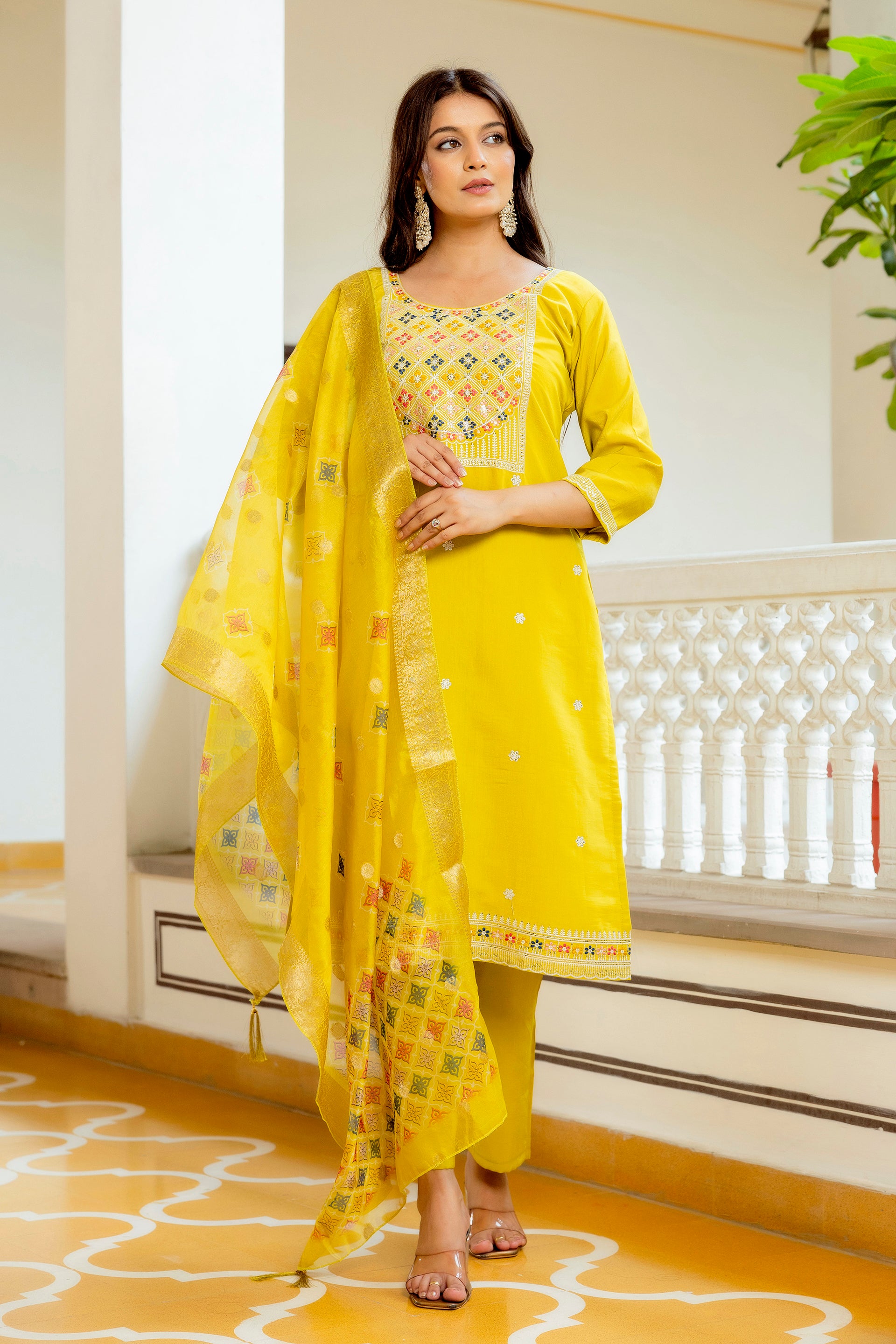 Yellow Elegant Viscose Shimar Embroidered Kurta Set with Dupatta