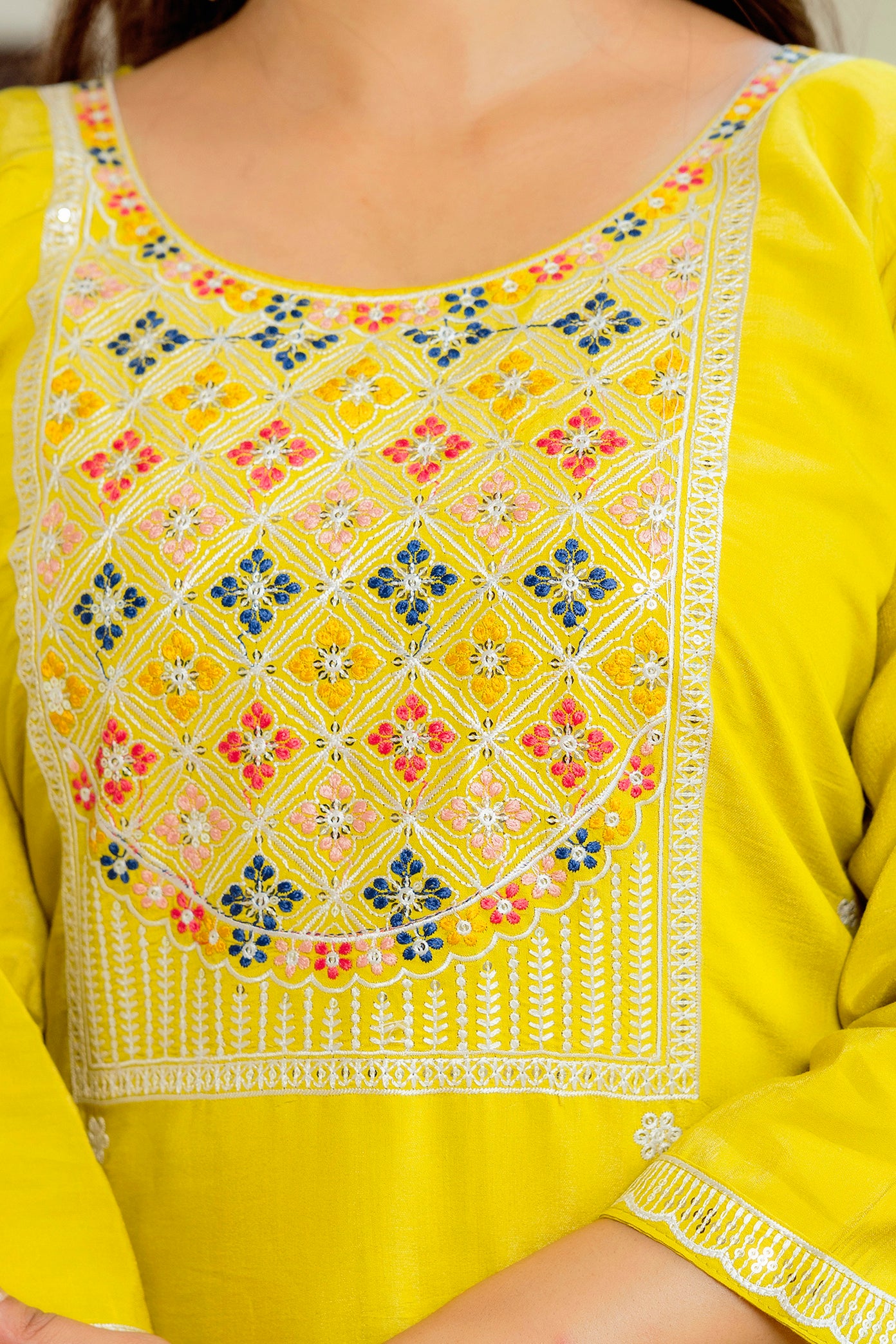 Yellow Elegant Viscose Shimar Embroidered Kurta Set with Dupatta