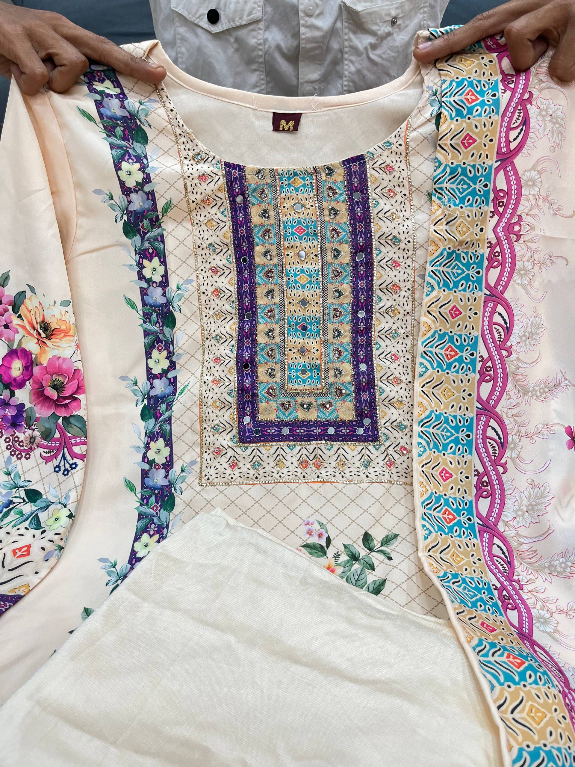 Lilac Pure Silk Kurti Pant Dupatta Set with Mirror & Hand Embroidery